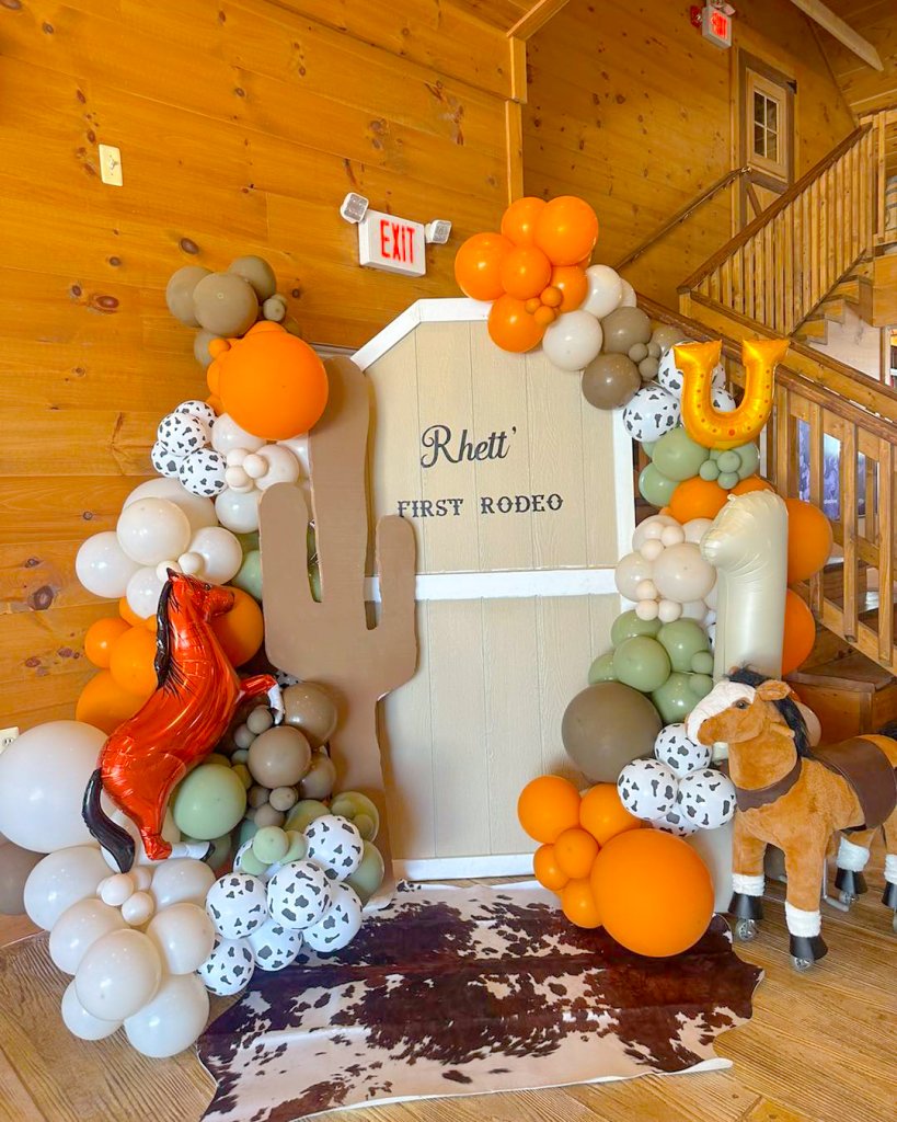 Seasonal decor at Patterson Family Barn